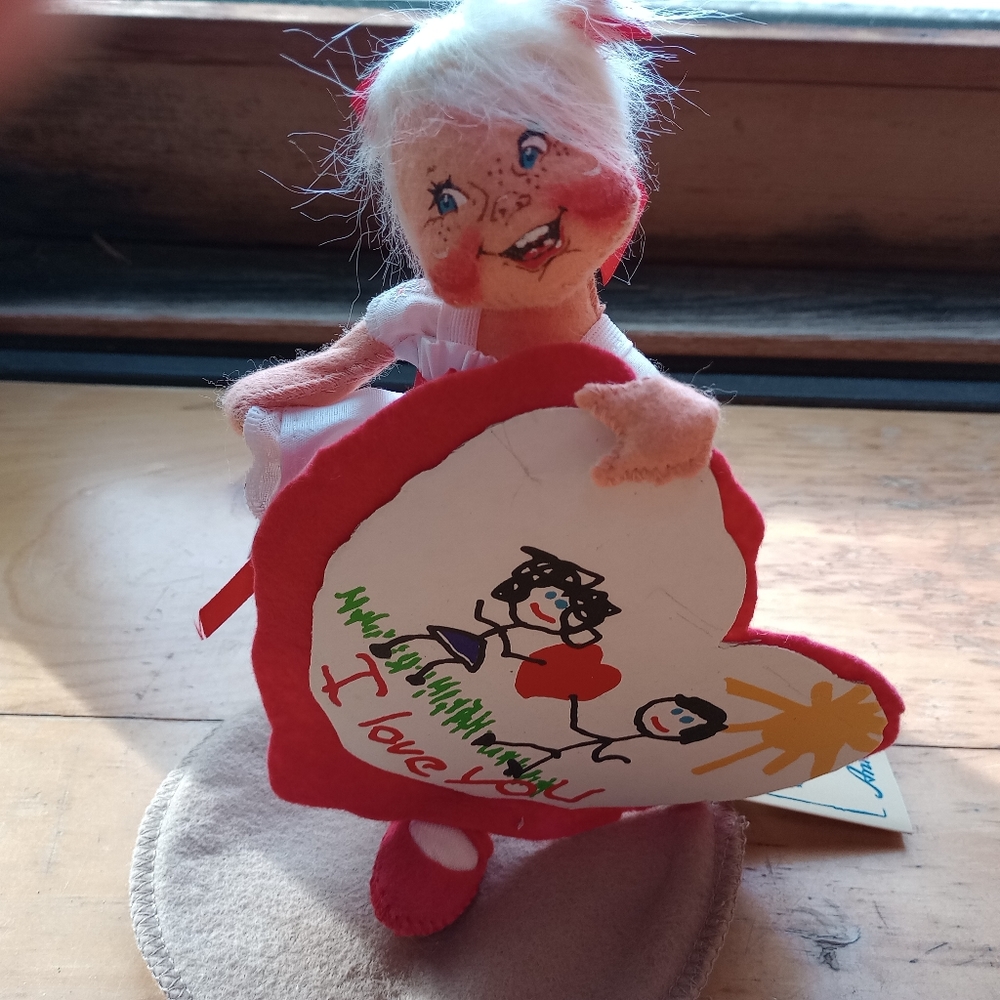 Annalee Valentine doll
